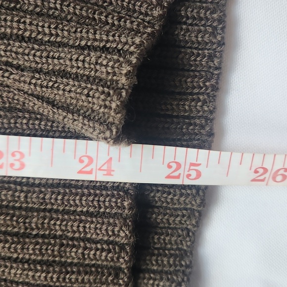 Men's Wool Olive and Green Ribbed Sweater - Picture 6 of 6